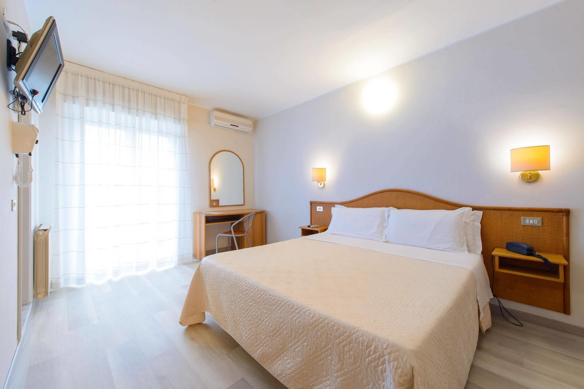 Hotel Falco Ριτσόνε Εξωτερικό φωτογραφία